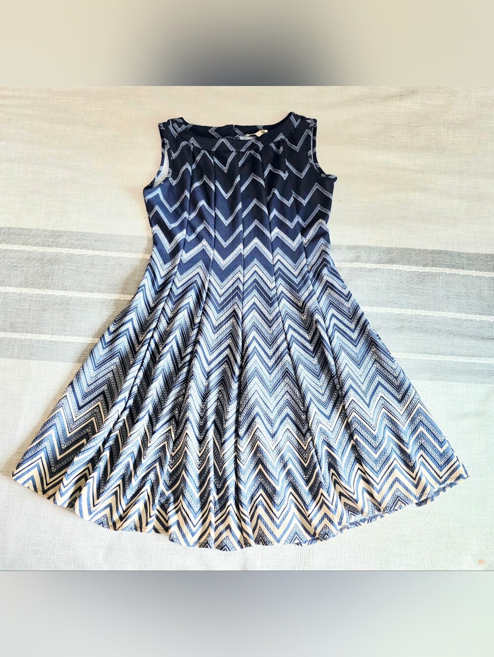 Haani Navy and White Chevron Sleeveless Fit-and-Flare Dress | Size PL